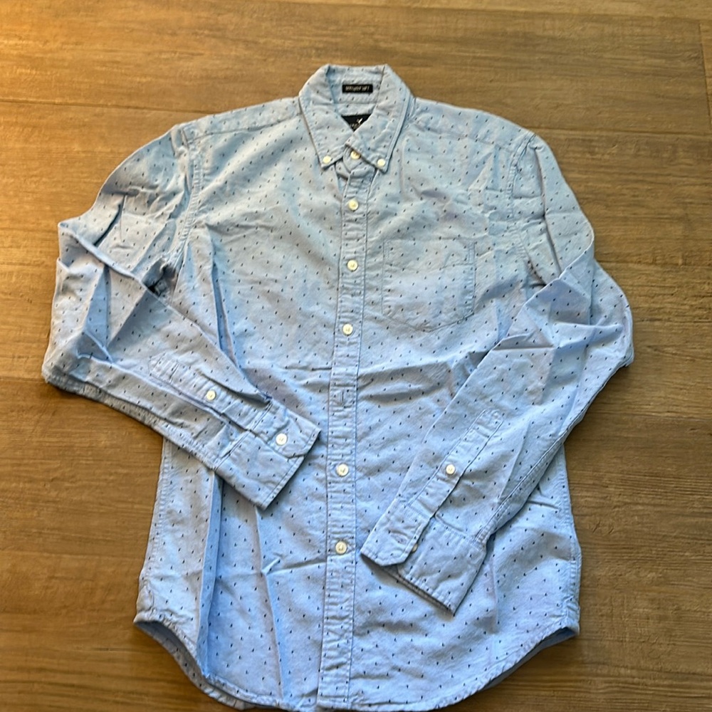 Men’s blue button down